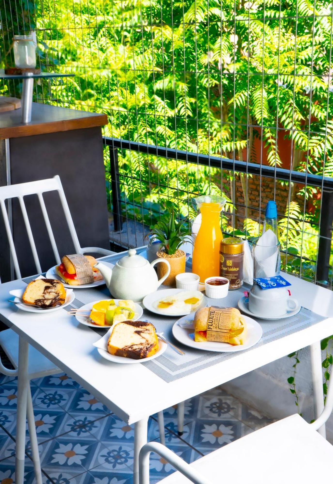 Hotel Boutique Tremo Bustamante Santiago Kültér fotó